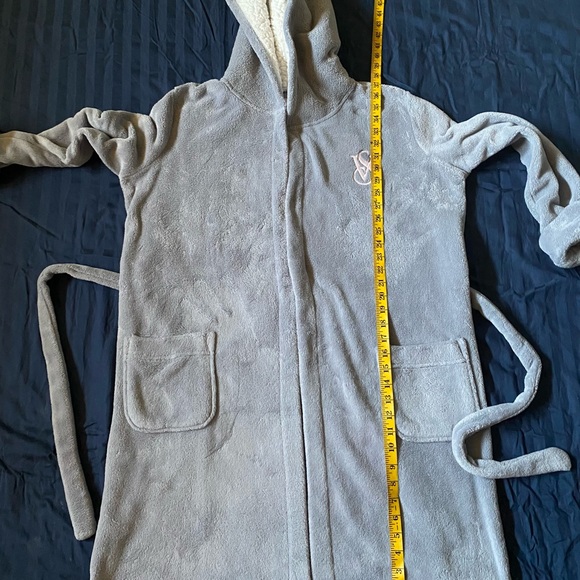 Victoria’s Secret Robe - Picture 6 of 8